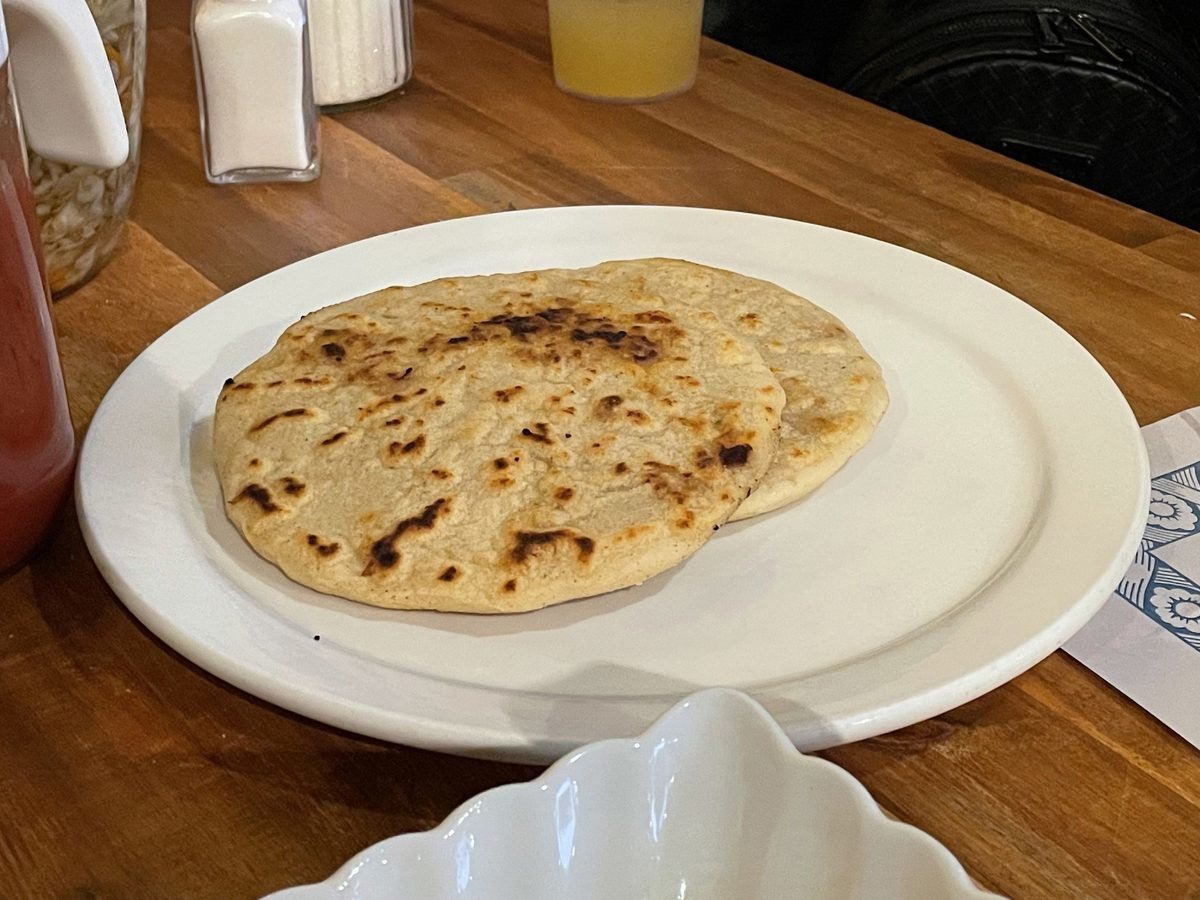 Pupusas de Resto Los Planes